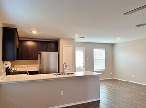 1103 Wildflower St in Ennis, TX - Building Photo - Building Photo