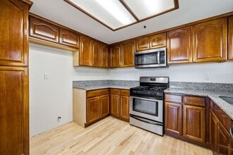 5847 E Rocking Horse Way in Orange, CA - Building Photo - Building Photo