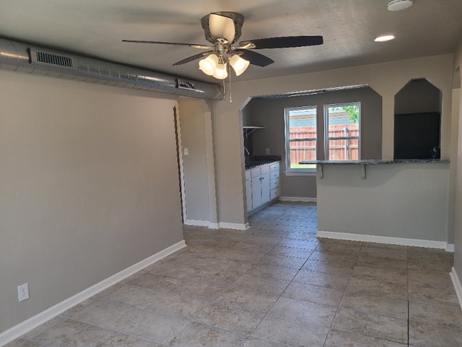2211 N Classen Blvd in Oklahoma City, OK - Building Photo - Building Photo