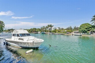 1945 Calais Dr in Miami Beach, FL - Building Photo - Building Photo