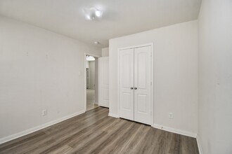 11106 Panther Ct in Houston, TX - Foto de edificio - Building Photo