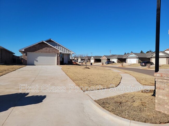 19917 Forsythe Dr in Edmond, OK - Building Photo - Building Photo