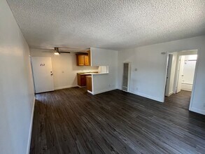 18416 Halsted St in Los Angeles, CA - Building Photo - Building Photo