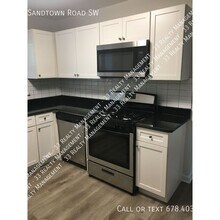 2333 Sandtown Rd SW in Marietta, GA - Building Photo - Building Photo