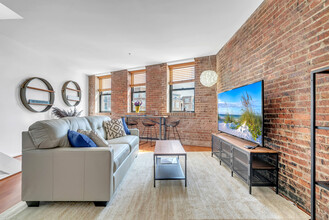 1000 Fell St, Unit 620 in Baltimore, MD - Building Photo - Building Photo