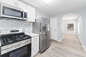 9946 Algiers Rd in Houston, TX - Building Photo - Building Photo