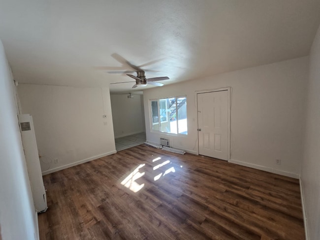 11820 Hart St in Los Angeles, CA - Building Photo - Building Photo