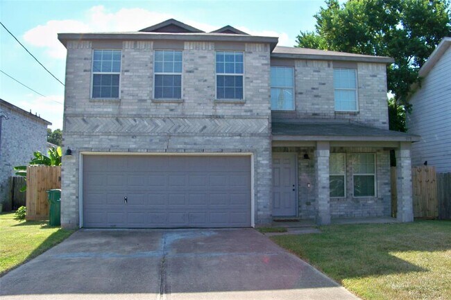 503 Leaf Cluster Ct E in Conroe, TX - Building Photo - Building Photo