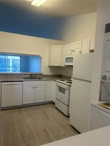 2451 NW 56th Ave, Unit 205 in Lauderhill, FL - Building Photo - Building Photo