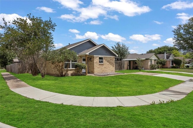 4640 Orange Cir S in Pearland, TX - Building Photo - Building Photo