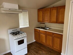 7126 Del Norte Dr in Goleta, CA - Building Photo - Building Photo