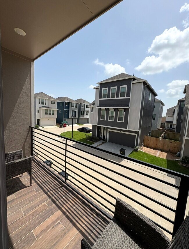 property at 11904 Lawton Creek Ln