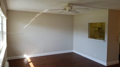 134 Windsor E in West Palm Beach, FL - Building Photo - Building Photo