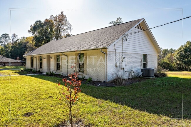 3000 Eloong Dr in Mobile, AL - Building Photo - Building Photo