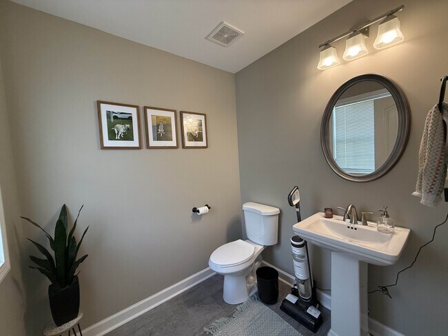 541 Medallion Cir in Clarksville, TN - Building Photo - Building Photo