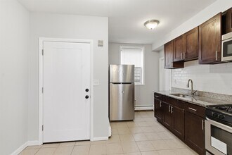 154 South St in Jersey City, NJ - Building Photo - Building Photo