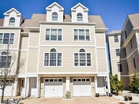 36 Chelsea Ct in Atlantic City, NJ - Building Photo