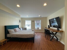 7247 Charles St, Unit Basement in Philadelphia, PA - Building Photo