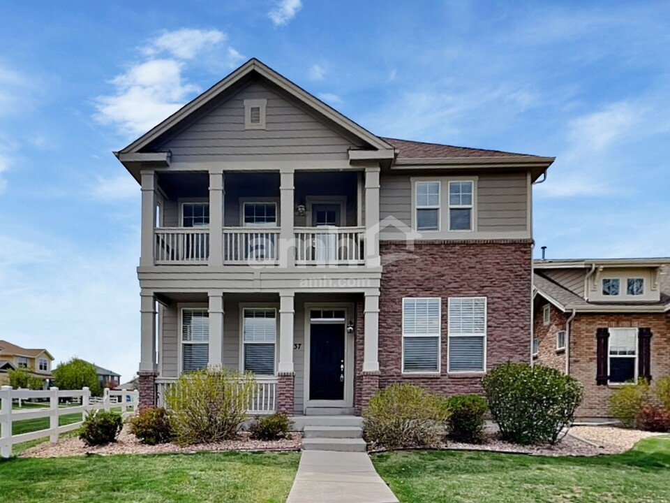 1337 S Duquesne Ct in Aurora, CO - Building Photo