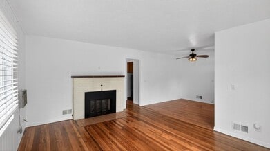 1155 18th St NE in Salem, OR - Foto de edificio - Building Photo