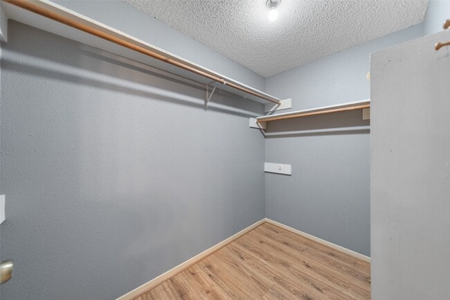 property at 7 Rockridge Ct