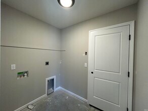 211 Brescia Dr in Fort Wayne, IN - Building Photo - Building Photo