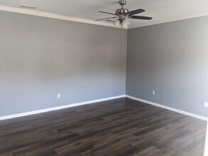 1014 E Epstein St in Sherman, TX - Foto de edificio - Building Photo