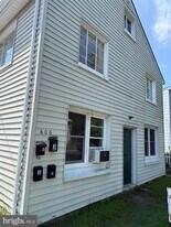 606 Stuart St in Fredericksburg, VA - Building Photo