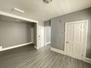 26 Cedar St in Nashua, NH - Building Photo - Building Photo