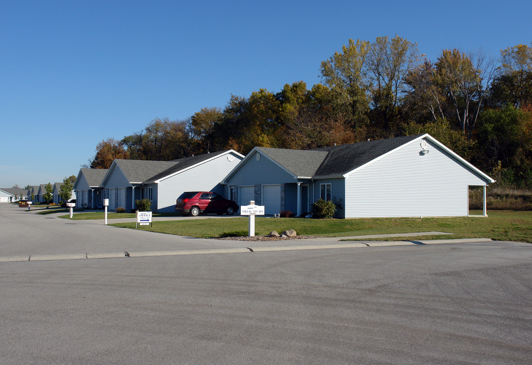 Lockport Villas in New Haven, IN - Building Photo