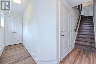 21-21 Wasdale Rd in Mississauga, ON - Building Photo - Building Photo