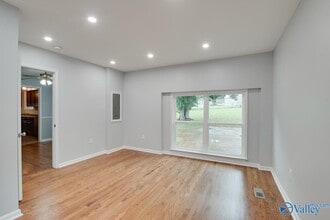 4108 Lakeview Dr NW in Huntsville, AL - Building Photo - Building Photo