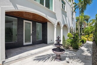 55 Isle of Venice Dr in Fort Lauderdale, FL - Building Photo - Building Photo