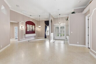 312 W Lake Victoria Cir in DeLand, FL - Building Photo - Building Photo