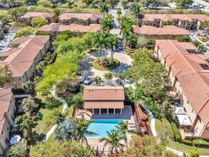 6966 Julia Gardens Dr in Coconut Creek, FL - Building Photo - Building Photo