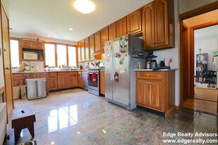 31 Claymoss Rd, Unit 3 in Boston, MA - Building Photo