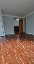 3326 McLelland Ave, Unit #4 in Cincinnati, OH - Foto de edificio - Building Photo