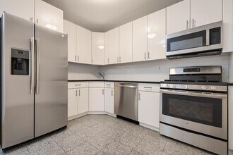 660 Fort Washington Ave in New York, NY - Building Photo - Building Photo