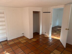 949 Agua Fria St in Santa Fe, NM - Building Photo - Building Photo