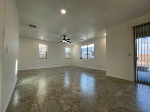 243 Sweet Spot St in Henderson, NV - Building Photo - Building Photo