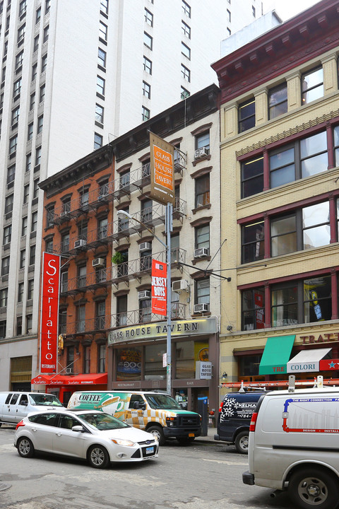 Glass House Tavern in New York, NY - Building Photo