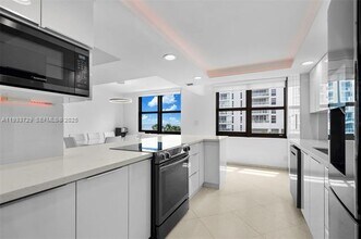 4301 Collins Ave in Miami Beach, FL - Building Photo - Building Photo