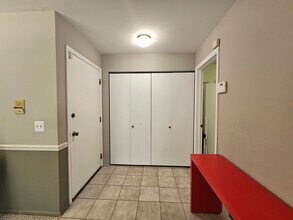 1120 Woodbury Ln in Wheeling, IL - Building Photo - Building Photo