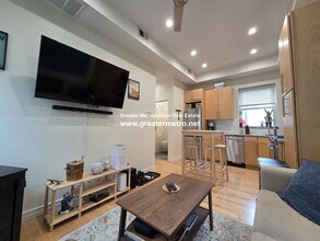 6 Foster St, Unit 3 in Boston, MA - Building Photo - Building Photo