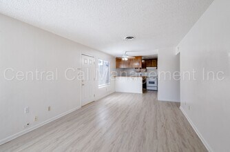 113 Universe Ave in Bakersfield, CA - Building Photo - Building Photo