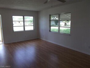 10 Willow St in Lehigh Acres, FL - Building Photo - Building Photo