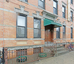 63-10 Forest Ave in Ridgewood, NY - Building Photo - Building Photo