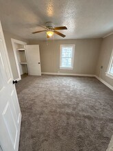 1507 N Farmer Ave in Springfield, MO - Building Photo - Building Photo