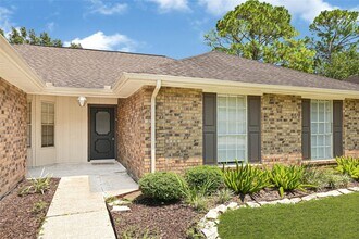 522 Country Ln in League City, TX - Building Photo - Building Photo
