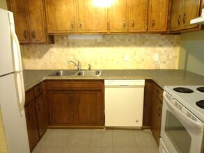 2677 Woodstone Pl in Eugene, OR - Building Photo - Building Photo